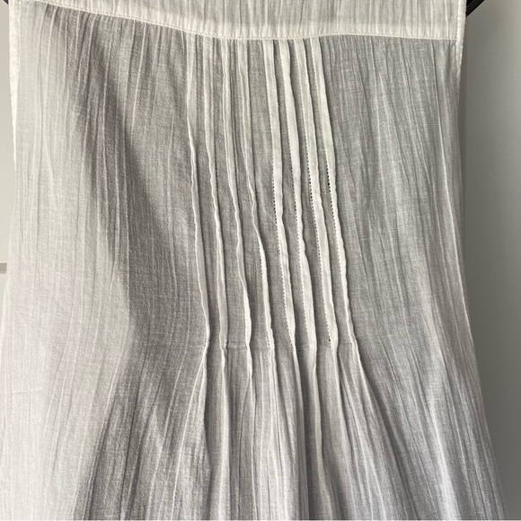 SUNDANCE White Tunic tank top coverup Women M Petite buttons Pleated embroidery - Picture 6 of 7